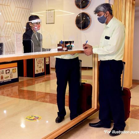 Oyo 60577 Sukhmani Residency Hotell Indore Exteriör bild