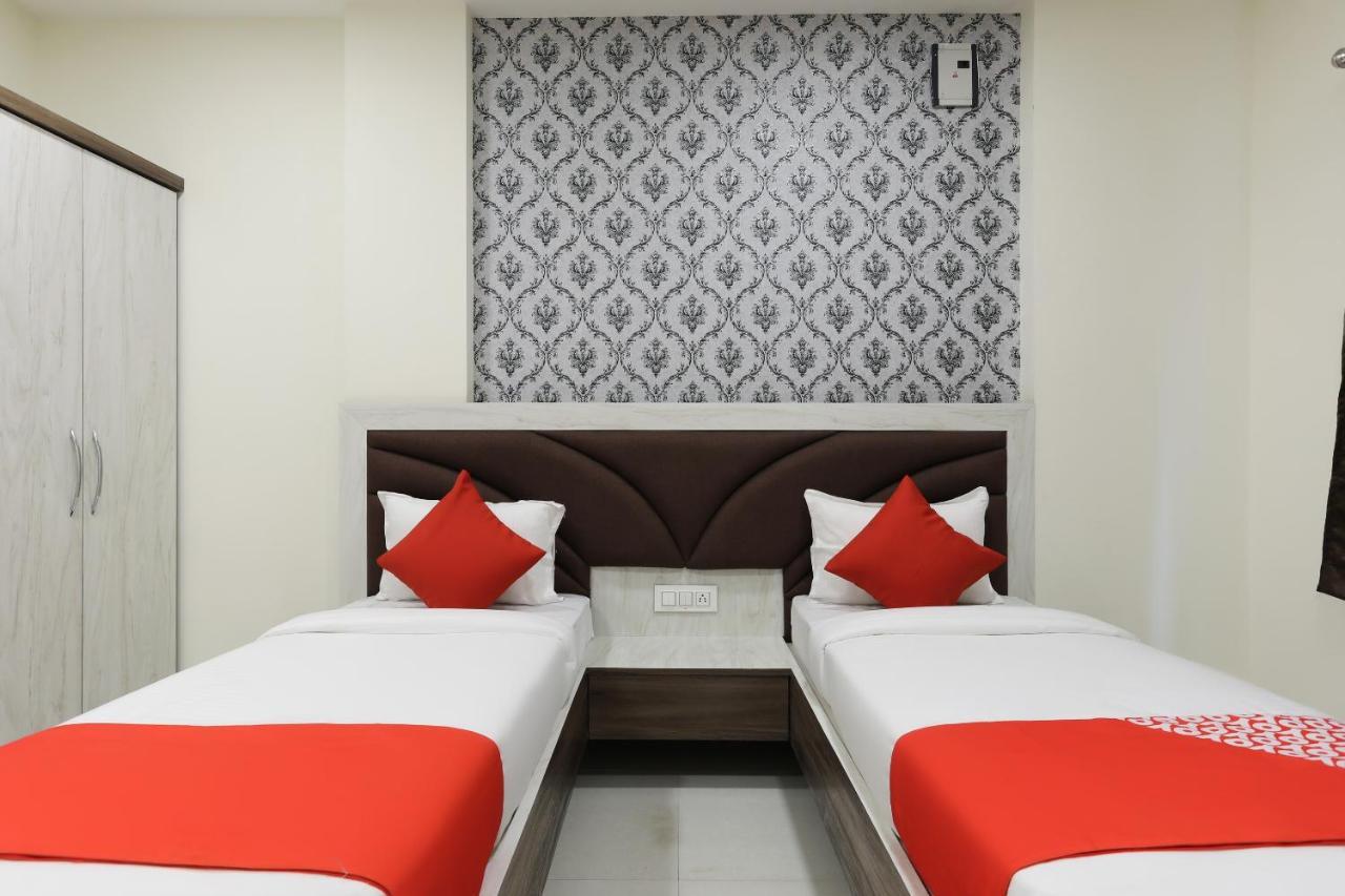 Oyo 60577 Sukhmani Residency Hotell Indore Exteriör bild