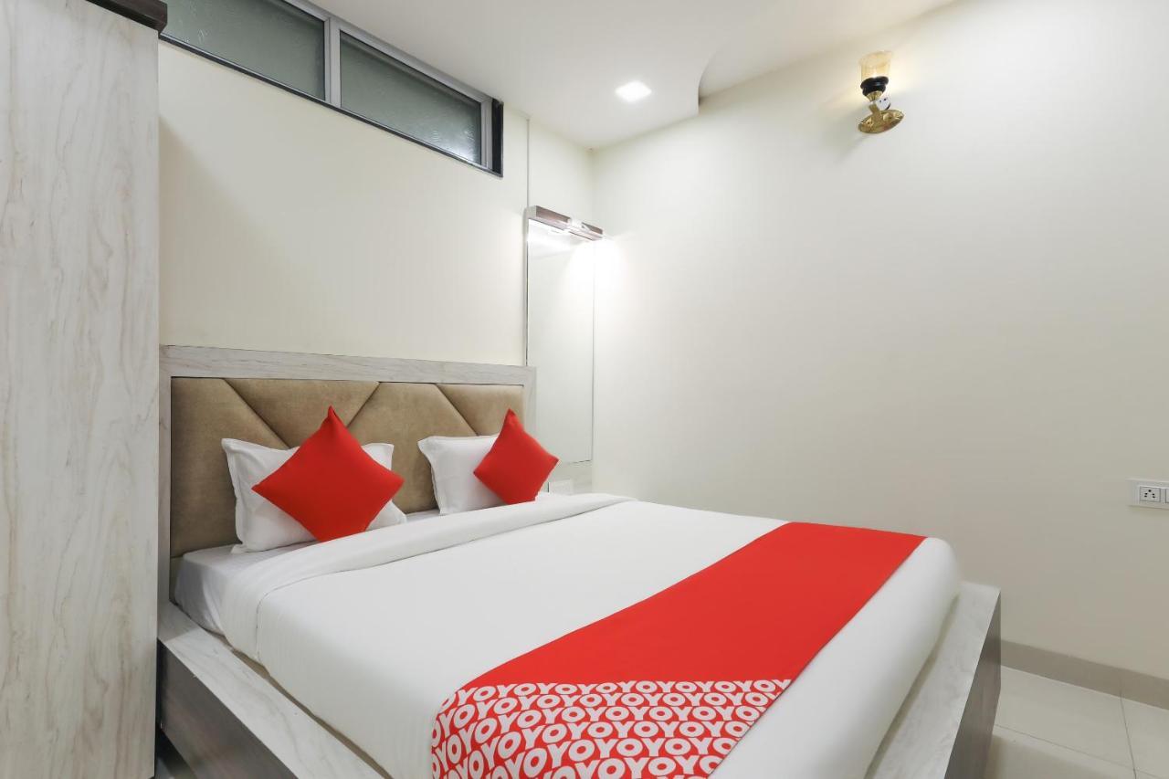Oyo 60577 Sukhmani Residency Hotell Indore Exteriör bild