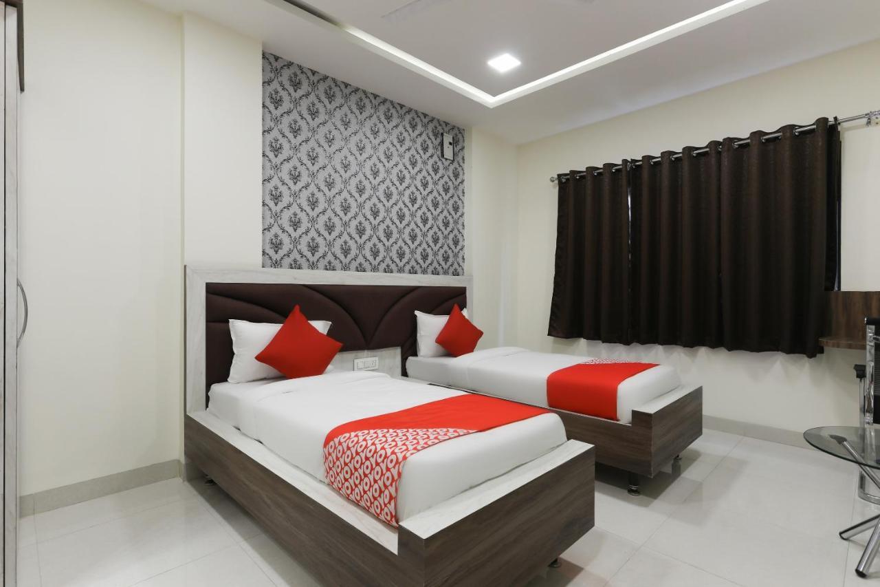 Oyo 60577 Sukhmani Residency Hotell Indore Exteriör bild